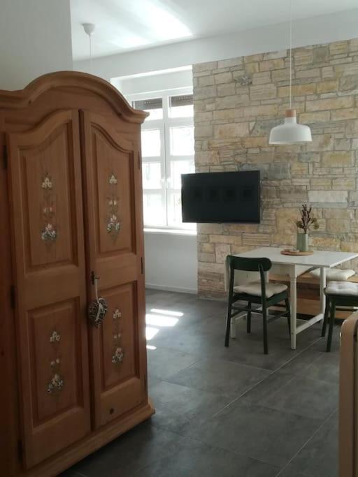 Lovely Apartment In The City Center Póla Kültér fotó